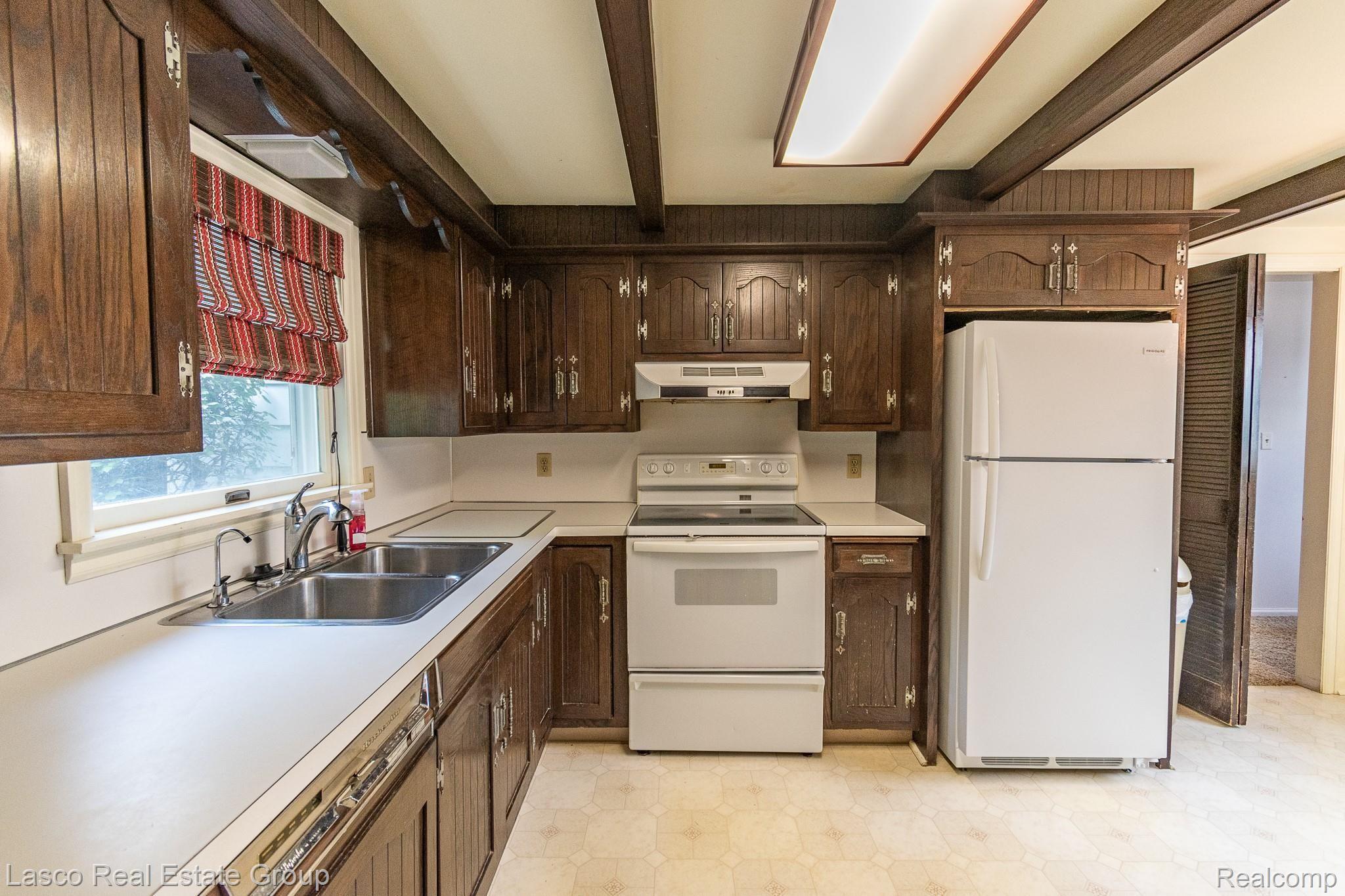 1831 Colchester Road Flint, MI 48503 - Photo 8 of 49 HardyMediaCompany-2646.jpg