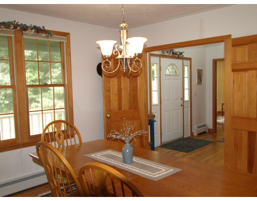 95 Sampson Road Bolton, MA 01740 - Photo 3 of 9