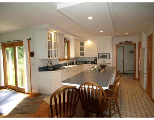 95 Sampson Road Bolton, MA 01740 - Photo 4 of 9