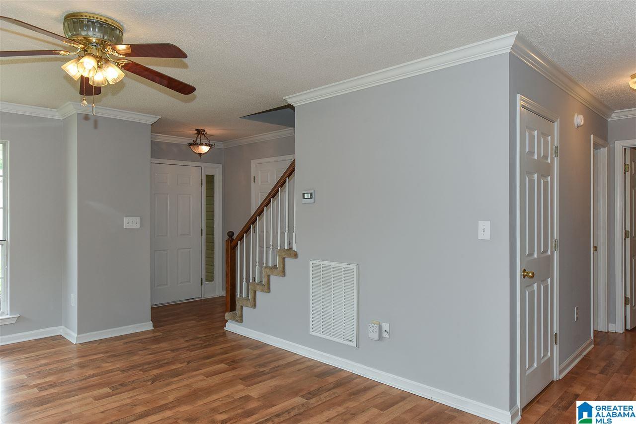 160 Lake Terrace Alabaster, AL 35007 - Photo 6 of 36