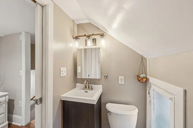 $285,000 | 1559 Almond Avenue, St. Paul, MN 55108