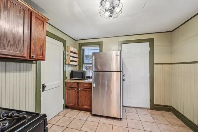 $285,000 | 1559 Almond Avenue, St. Paul, MN 55108