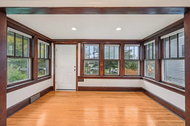 $285,000 | 1559 Almond Avenue, St. Paul, MN 55108