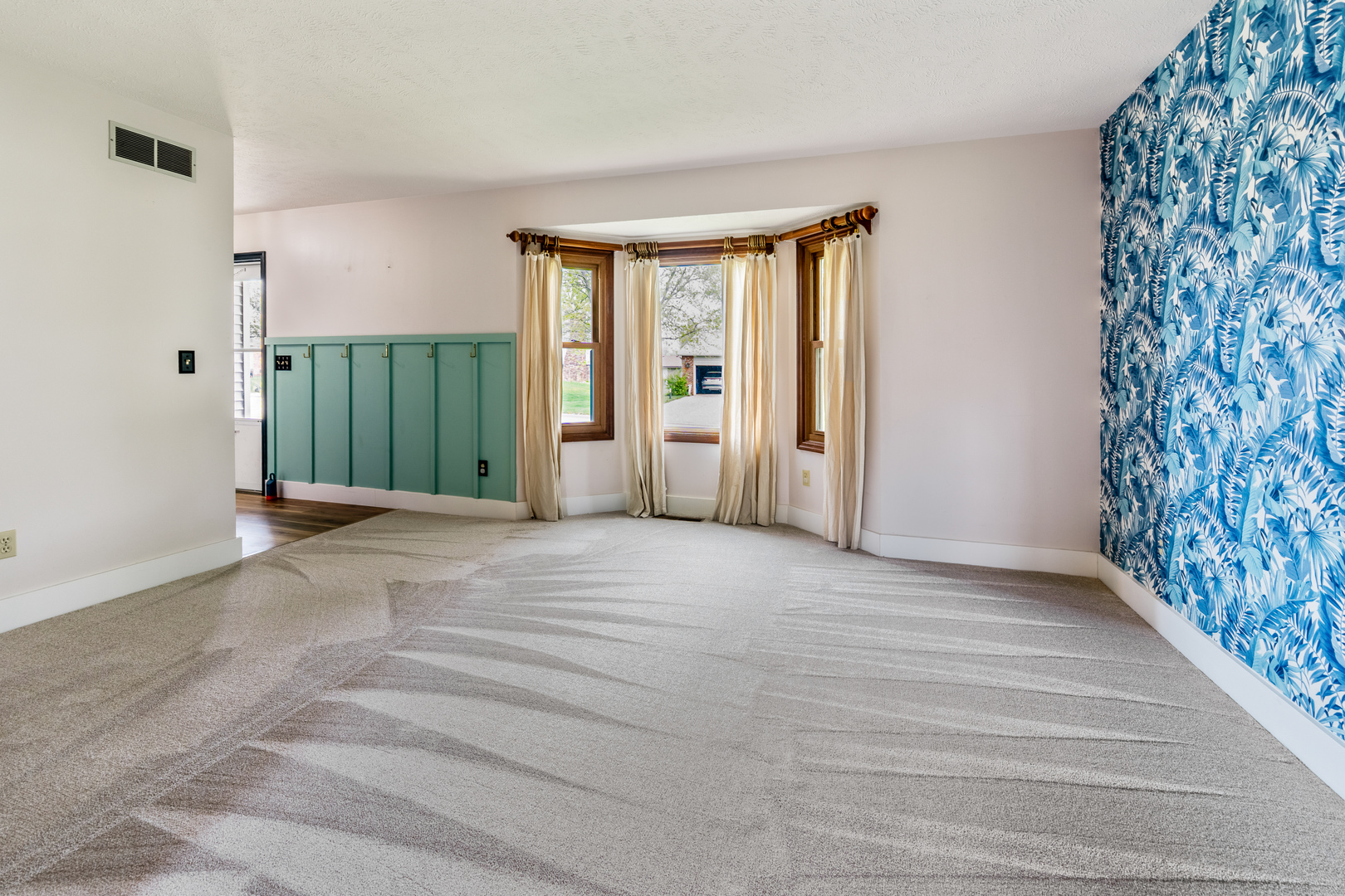 105 Colchester Drive Normal, IL 61761 - Photo 13 of 54