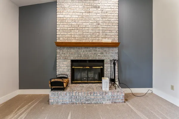 $319,900 | 105 Colchester Drive, Normal, IL 61761