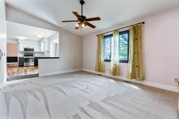 $319,900 | 105 Colchester Drive, Normal, IL 61761