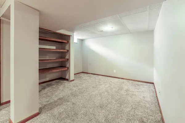 $319,900 | 105 Colchester Drive, Normal, IL 61761