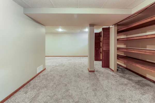 $319,900 | 105 Colchester Drive, Normal, IL 61761