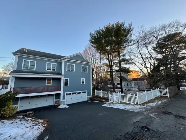 $2,800 | 3 Saco Street, Unit 3, Newton, MA 02464
