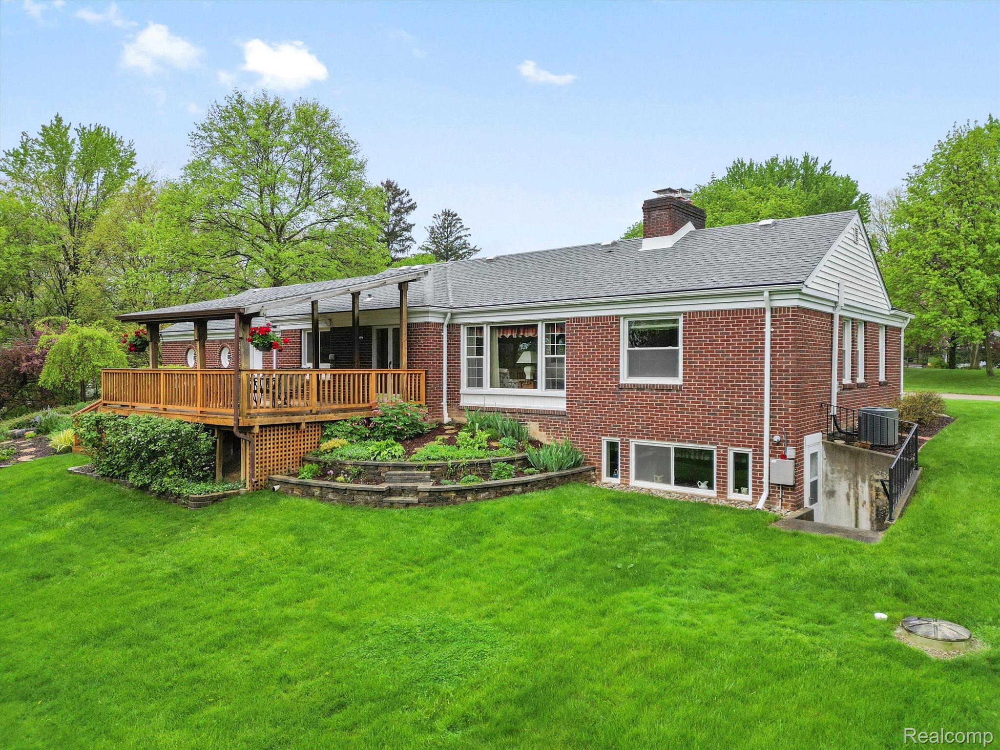 435 Hillview Street Rochester, MI 48306 - Photo 36 of 42 Gallery Image 36