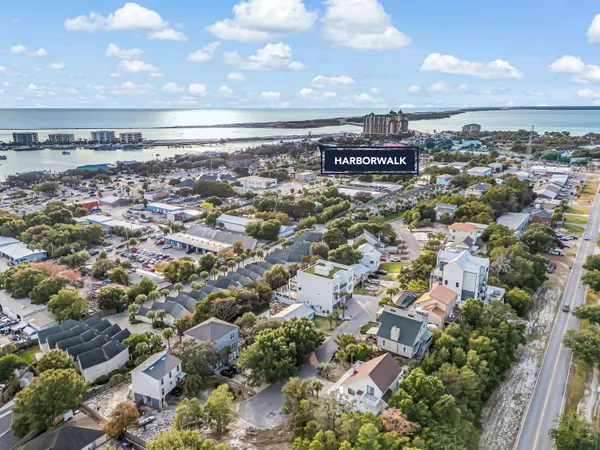$495,000 | 328 Summit Drive, Destin, FL 32541