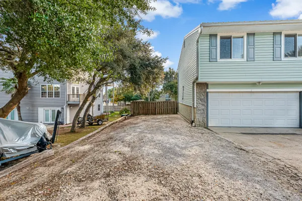 $495,000 | 328 Summit Drive, Destin, FL 32541