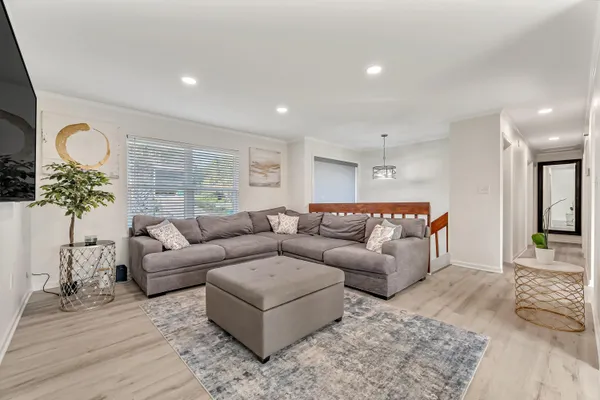 $495,000 | 328 Summit Drive, Destin, FL 32541