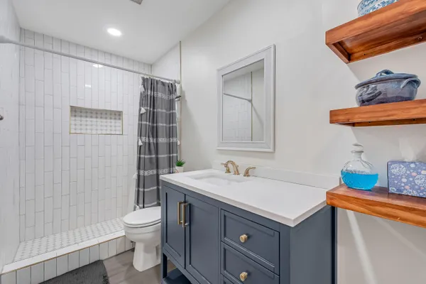$495,000 | 328 Summit Drive, Destin, FL 32541