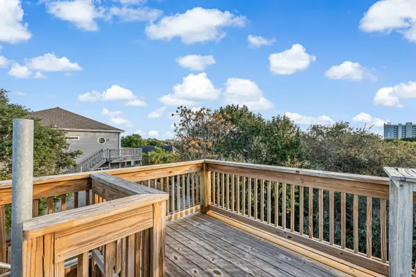 $495,000 | 328 Summit Drive, Destin, FL 32541