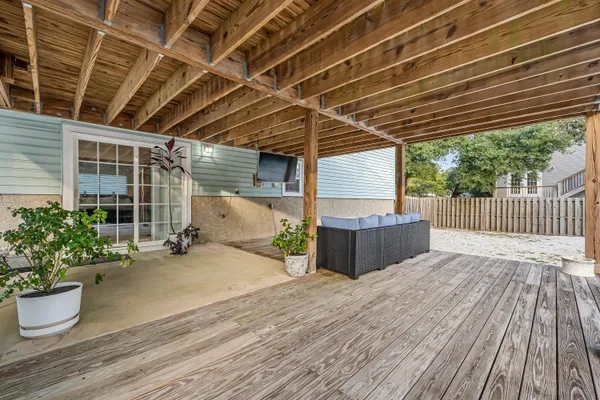 $495,000 | 328 Summit Drive, Destin, FL 32541