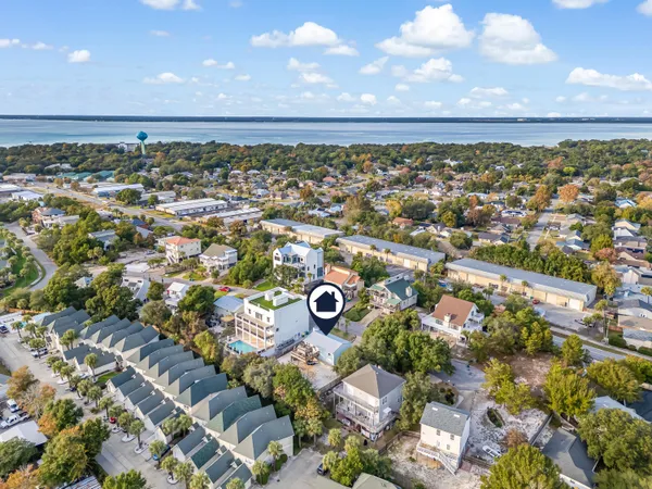 $495,000 | 328 Summit Drive, Destin, FL 32541