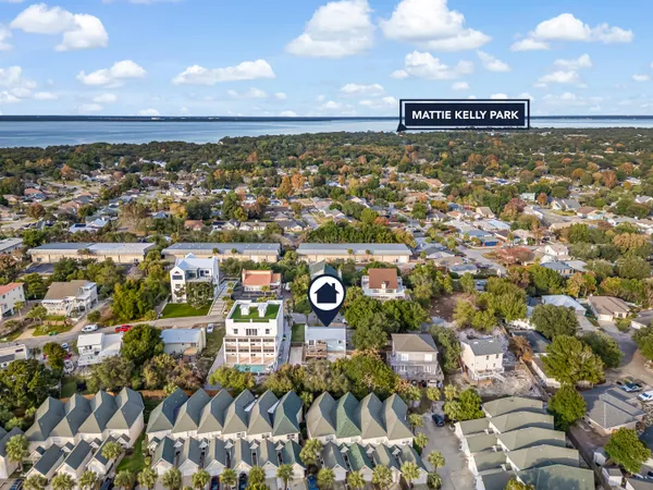 $495,000 | 328 Summit Drive, Destin, FL 32541