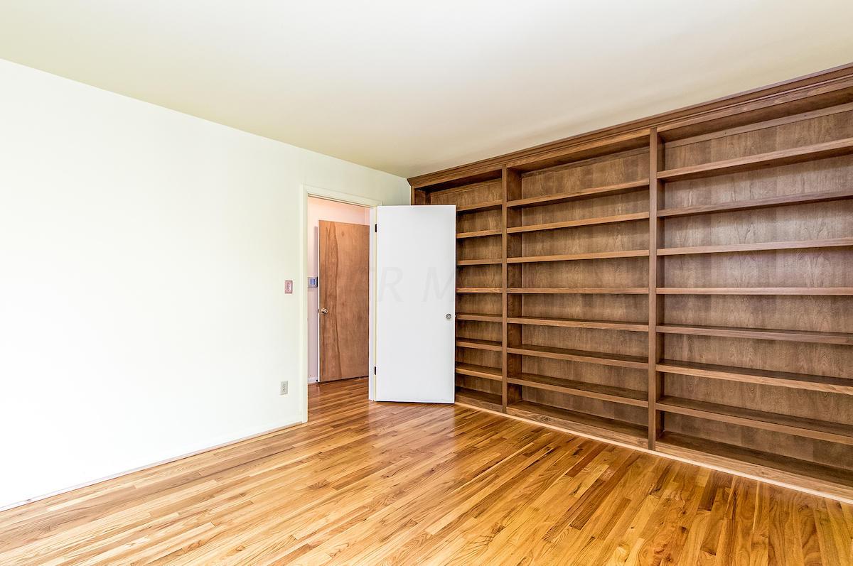 2372 Lytham Road Columbus, OH 43220 - Photo 24 of 62