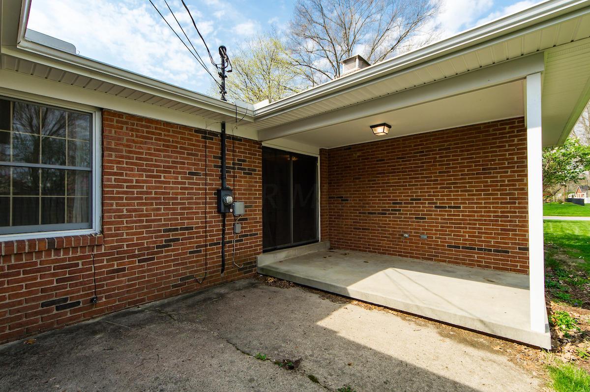 2372 Lytham Road Columbus, OH 43220 - Photo 41 of 62