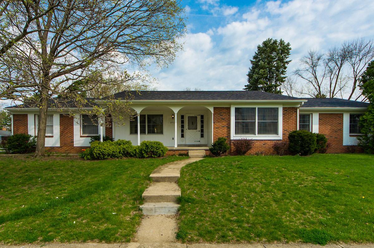 2372 Lytham Road Columbus, OH 43220 - Photo 52 of 62