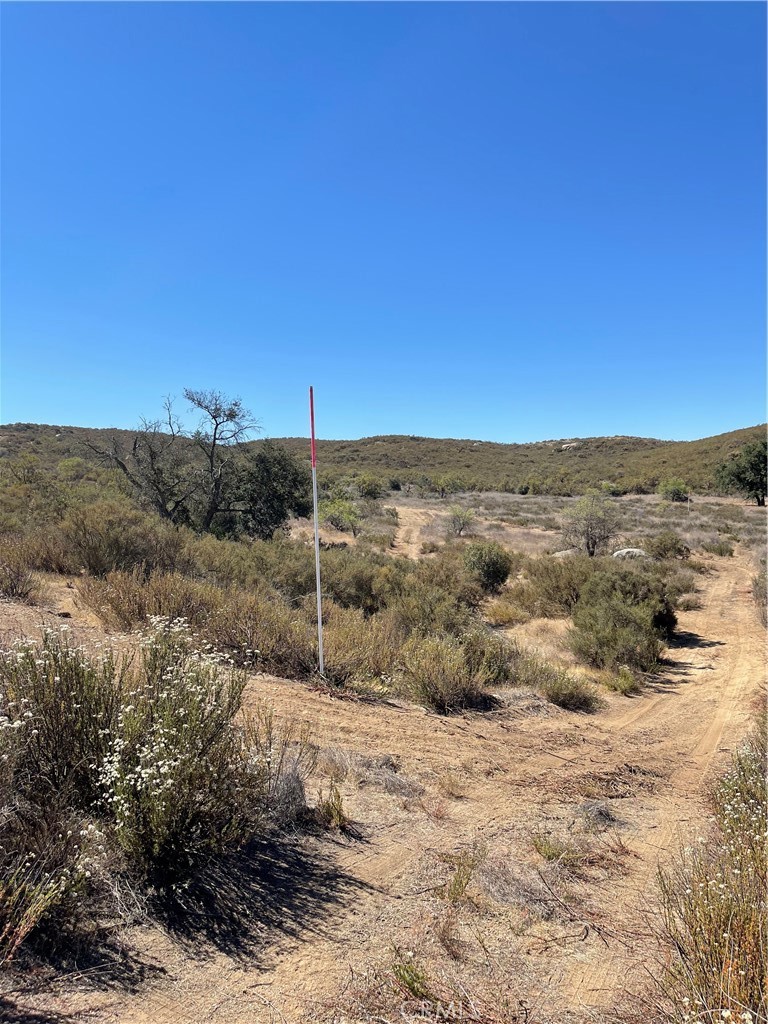 20 Aster Street Hemet, CA 92544 - Photo 10 of 13 a view of mountain view with beach
