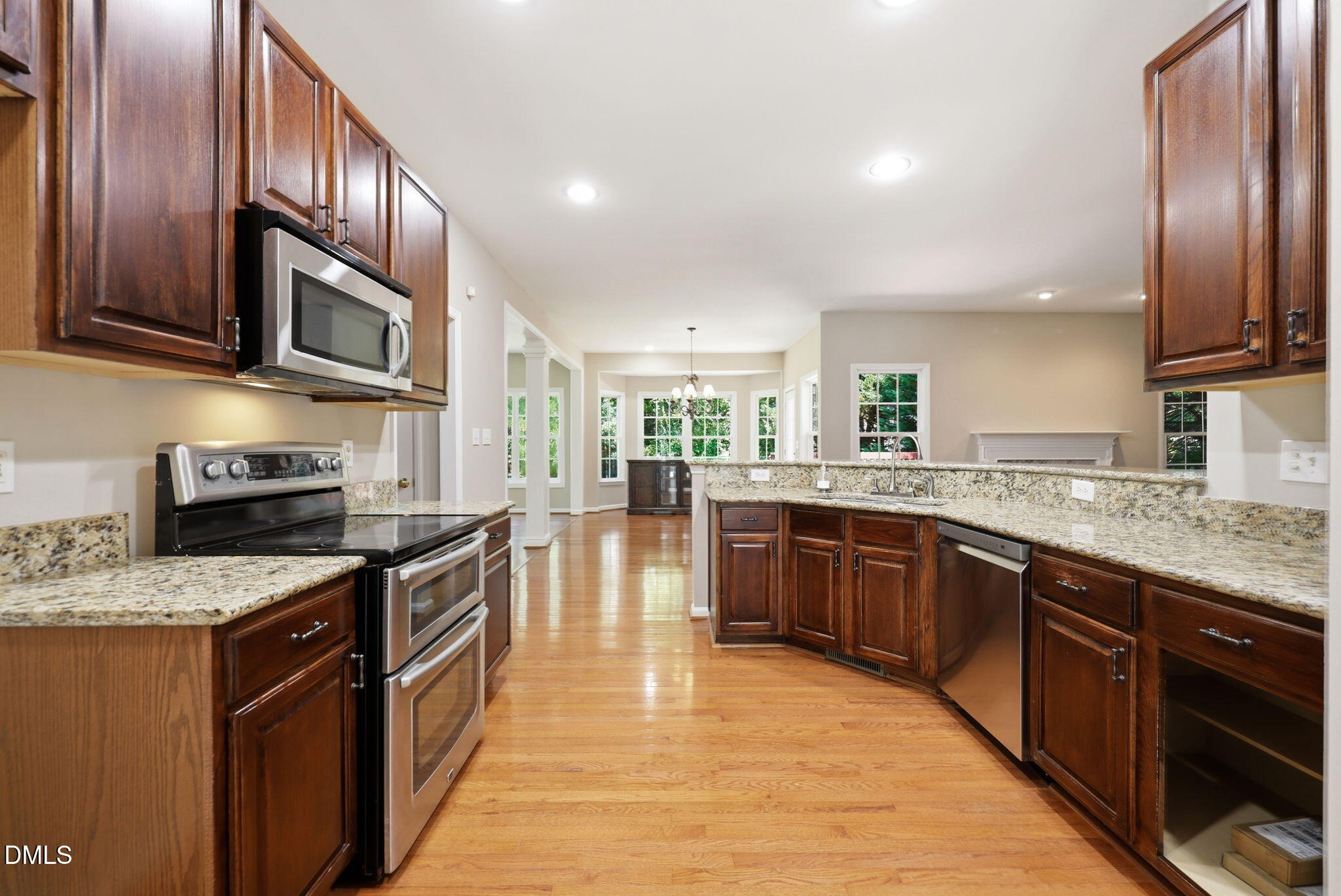 4925 Cupine Court Raleigh, NC 27604 - Photo 13 of 36 Gallery Image 13