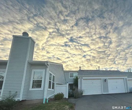 $310,000 | 614 Longfellow Drive, Unit 614, Branford, CT 06405
