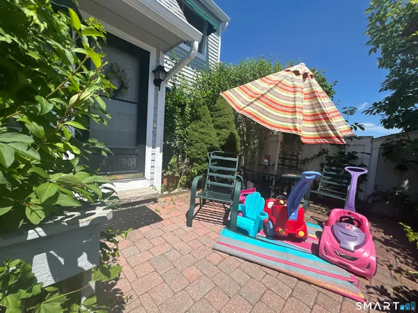 $310,000 | 614 Longfellow Drive, Unit 614, Branford, CT 06405