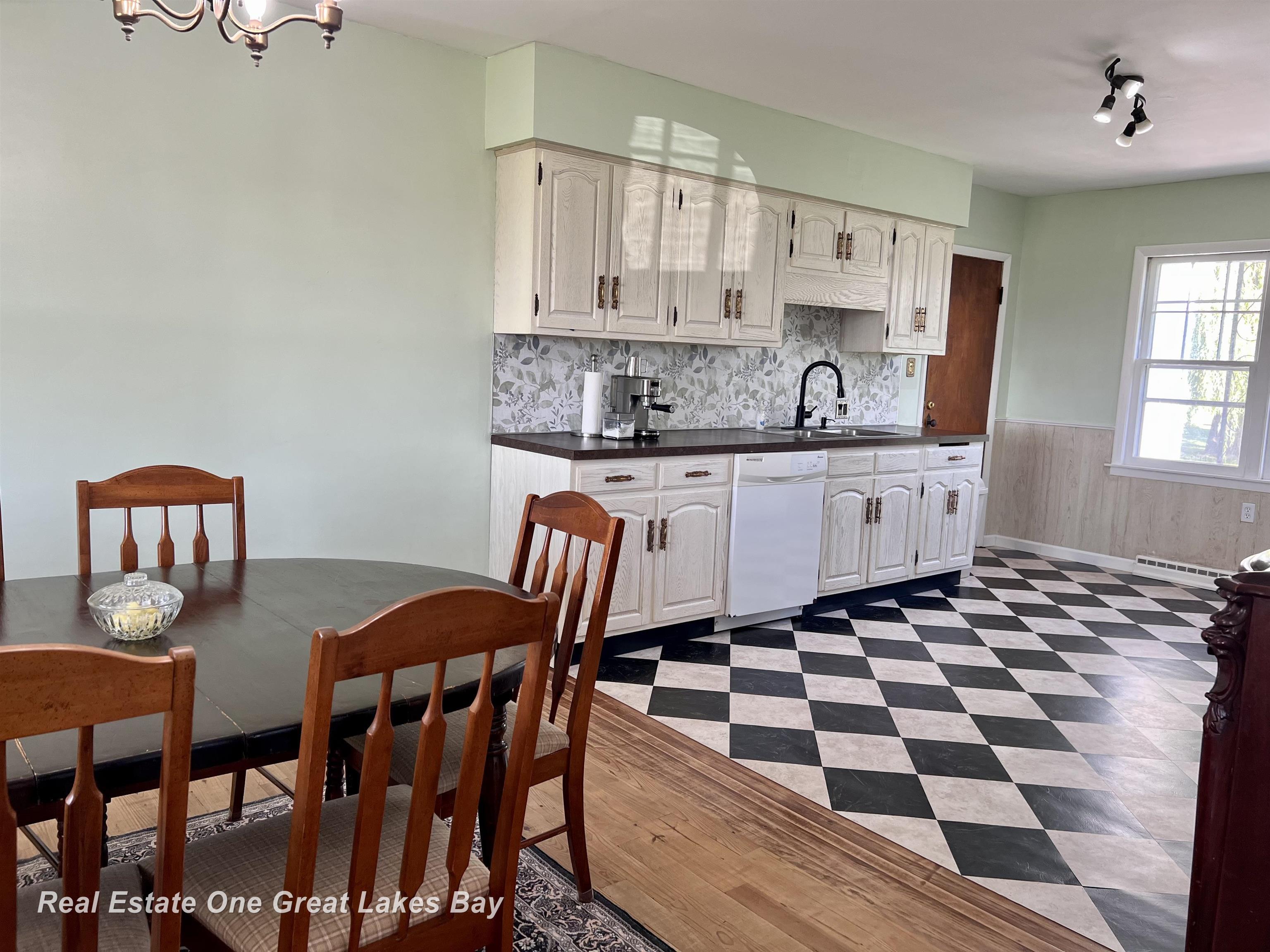 20220 Gratiot Road Merrill, MI 48637 - Photo 11 of 31
