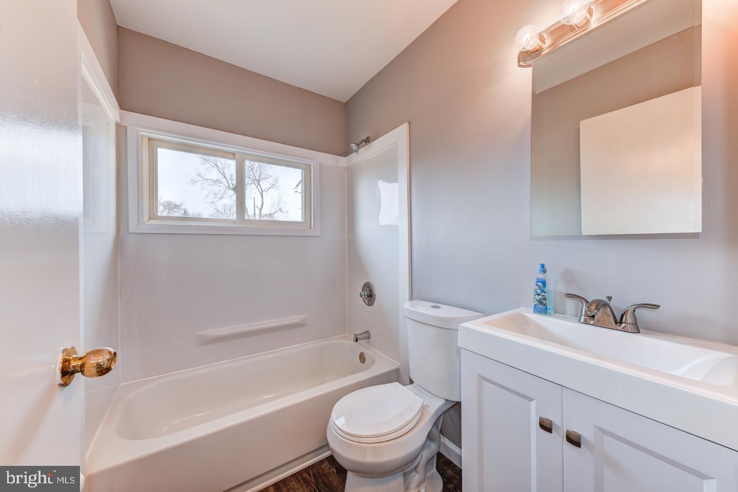 36 Butternut Road Levittown, PA 19057 - Photo 11 of 17 Gallery Image 11