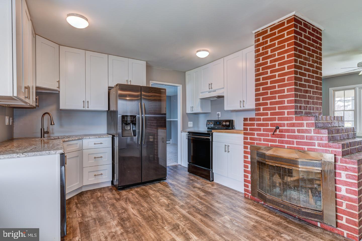 36 Butternut Road Levittown, PA 19057 - Photo 3 of 17 Gallery Image 3