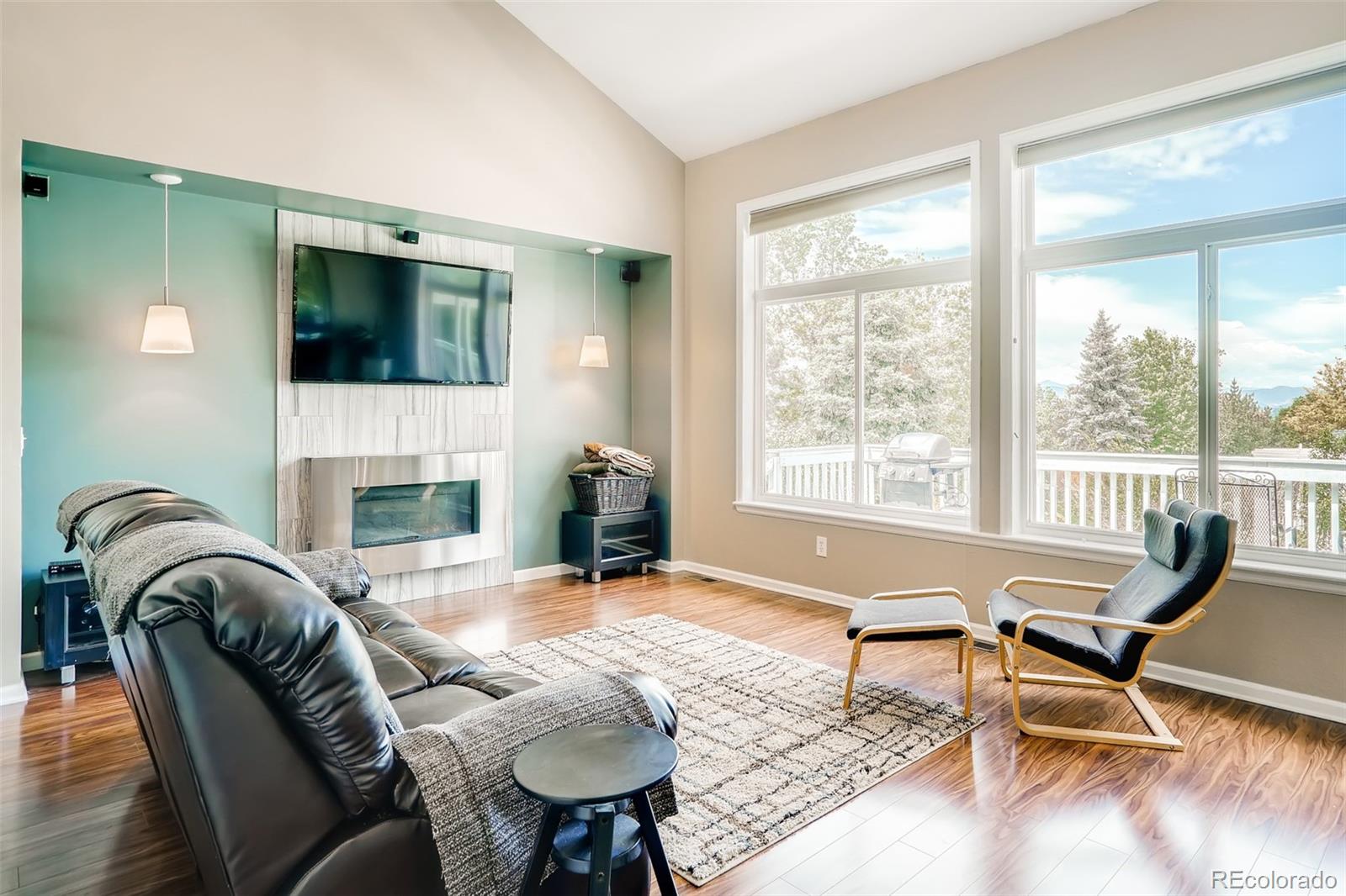 9361 Weatherstone Lane Highlands Ranch, CO 80126 - Photo 3 of 40 Gallery Image 3