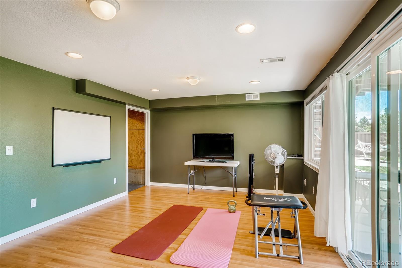 9361 Weatherstone Lane Highlands Ranch, CO 80126 - Photo 31 of 40 Gallery Image 31