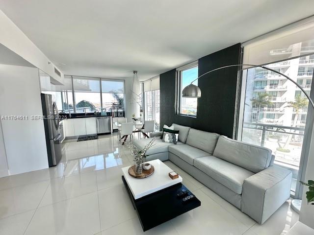 92 Southwest 3rd Street, Unit 1410 Miami, FL 33130 - Photo 2 of 40