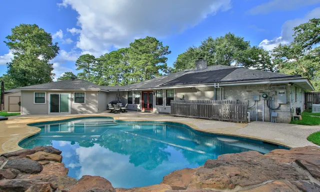 $539,900 | 2102 Candy Street, Pinehurst, TX 77362