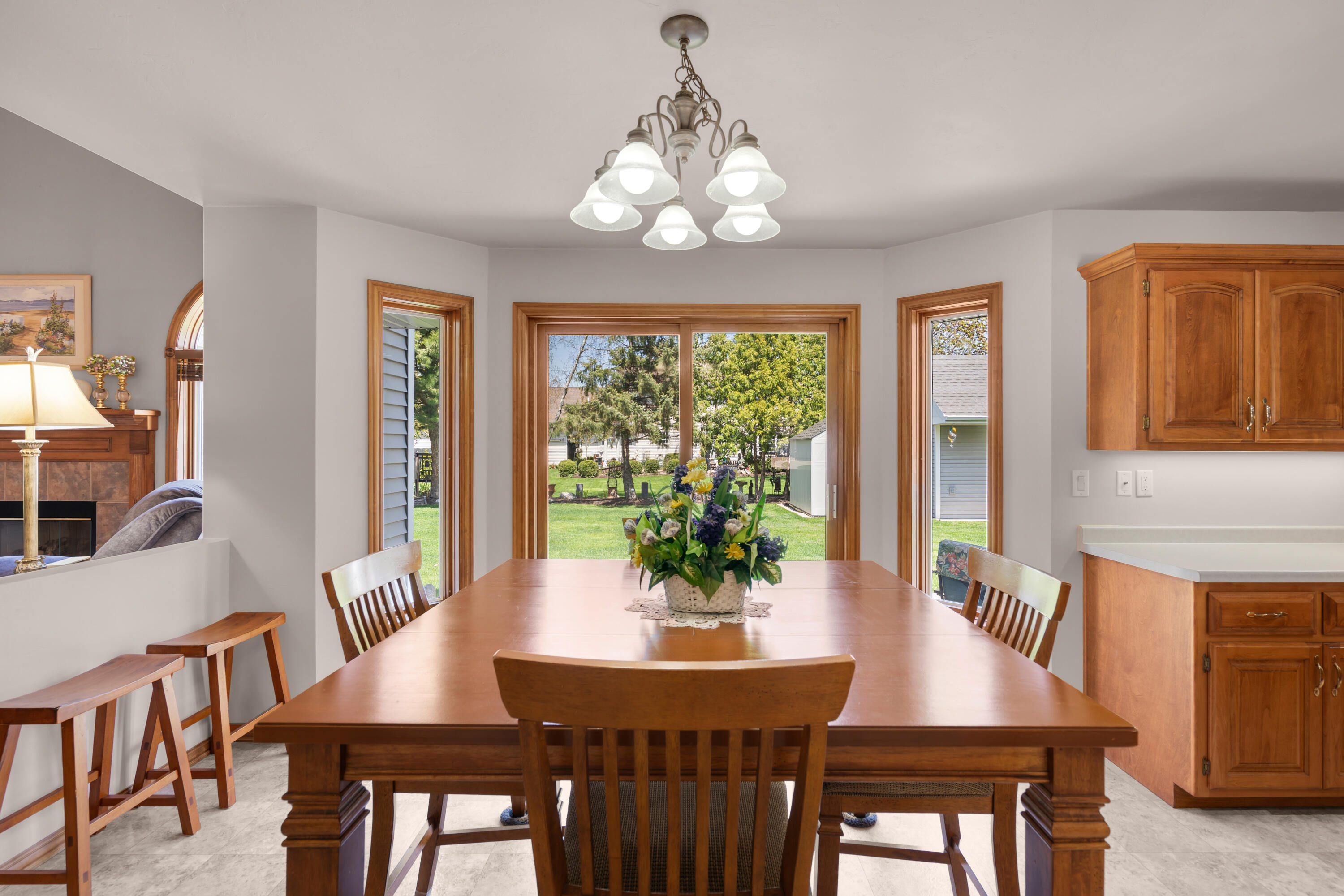 3445 Edinburgh Road Green Bay, WI 54311 - Photo 14 of 34 Dinette