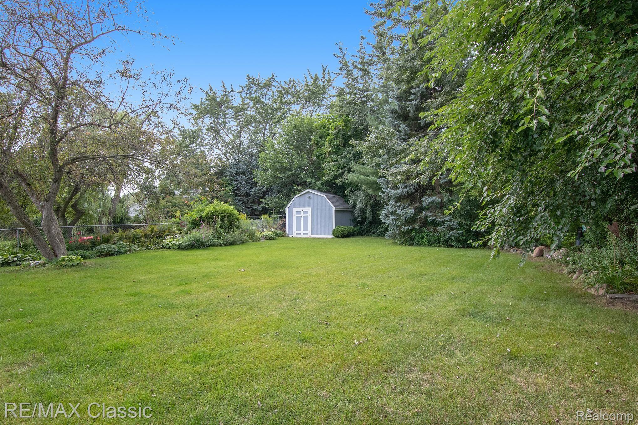 42230 Park Ridge Road Novi, MI 48375 - Photo 28 of 30 Backyard w/Shed