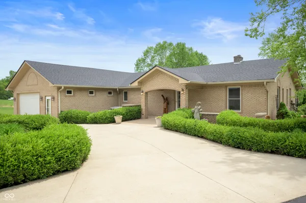 $855,000 | 7653 North State Road 135, Morgantown, IN 46160
