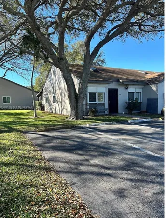 $2,600 | 2700 Southwest 55th Street, Unit 1, Dania Beach, FL 33312