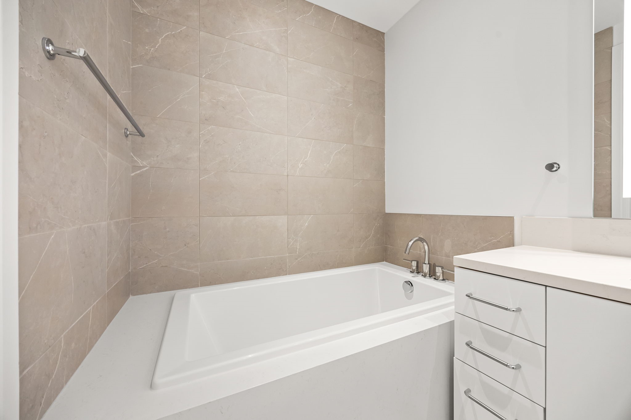 2323 West Main Street, Unit 506 Houston, TX 77098 - Photo 21 of 32