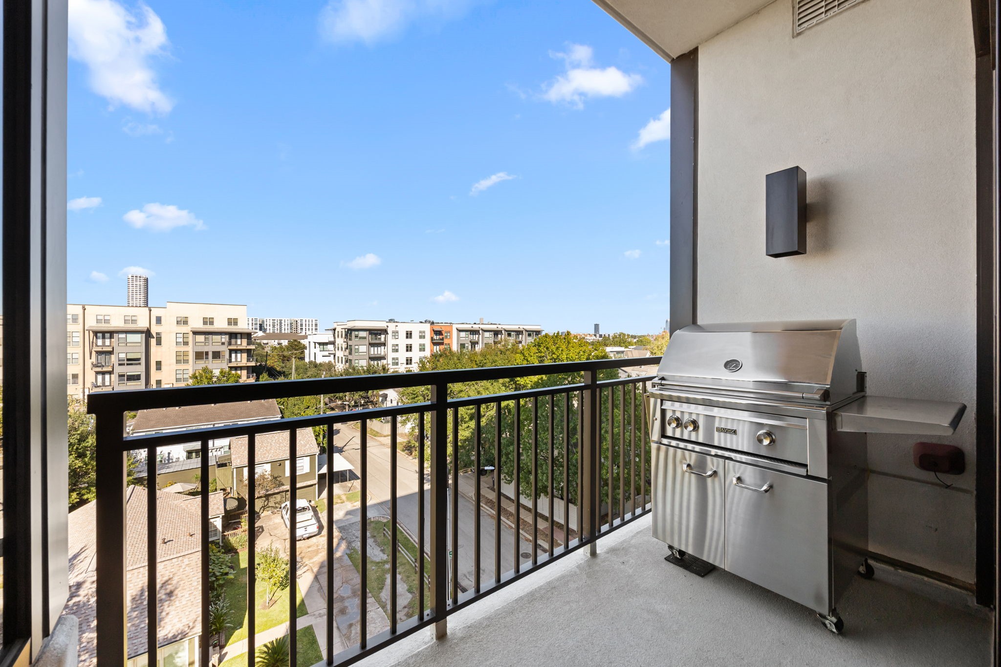 2323 West Main Street, Unit 506 Houston, TX 77098 - Photo 23 of 32