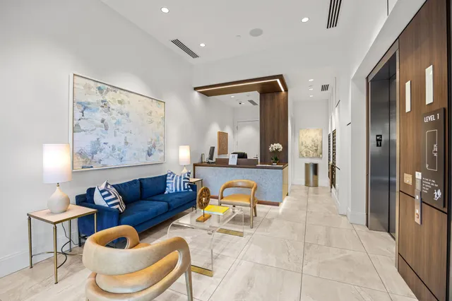 $1,395,000 | 2323 West Main Street, Unit 506, Houston, TX 77098