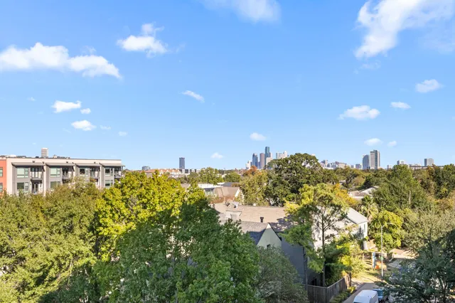 $1,395,000 | 2323 West Main Street, Unit 506, Houston, TX 77098