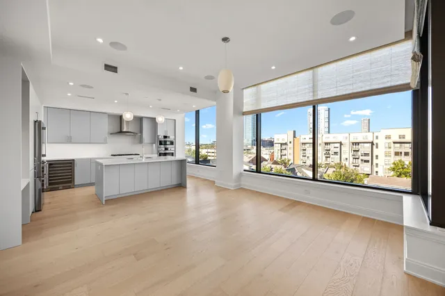 $1,395,000 | 2323 West Main Street, Unit 506, Houston, TX 77098