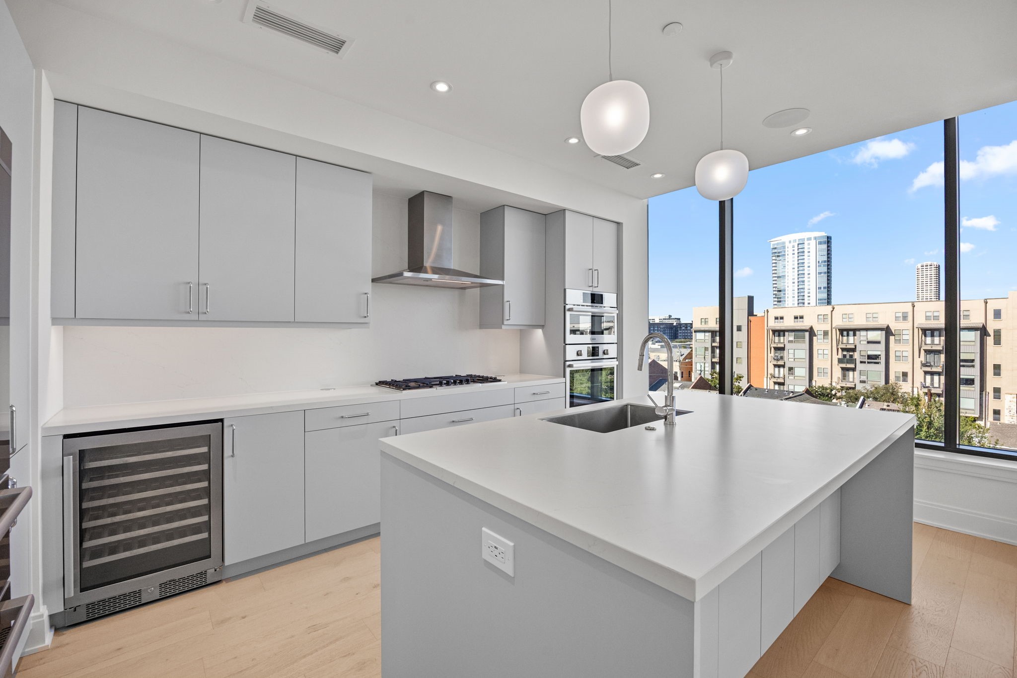 2323 West Main Street, Unit 506 Houston, TX 77098 - Photo 9 of 32