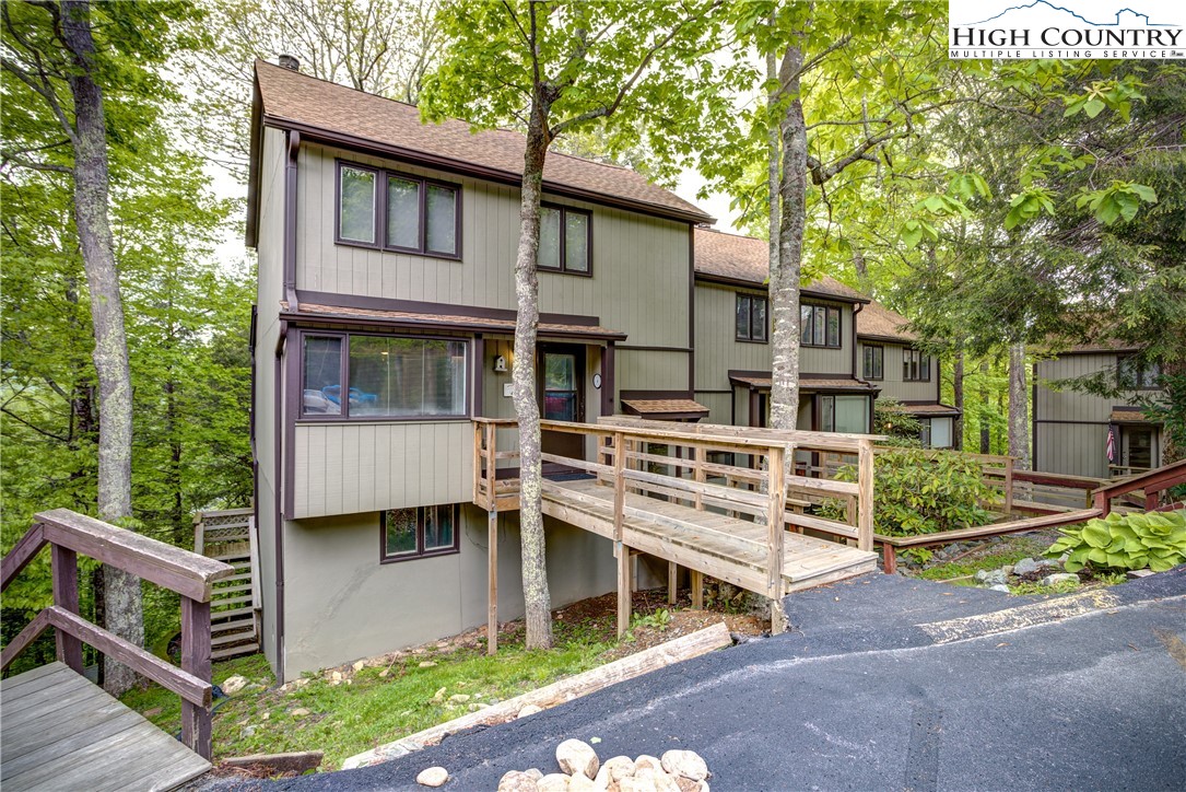 149 Slope View Road, Unit C11 Sugar Mountain, NC 28604 - Photo 2 of 22 Gallery Image 2