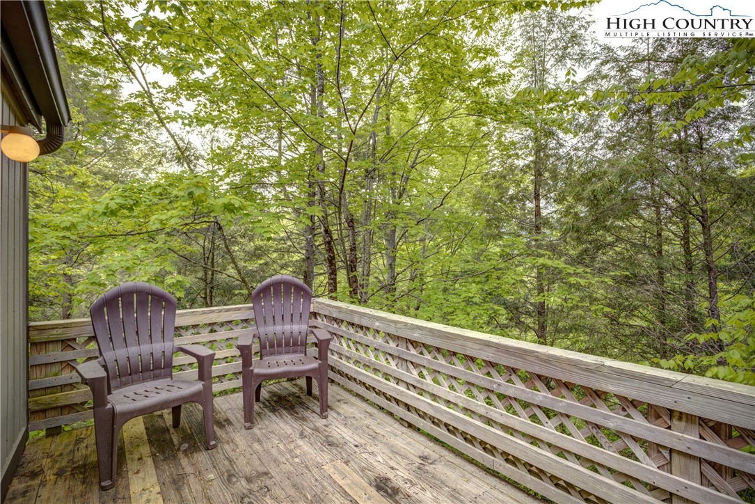 149 Slope View Road, Unit C11 Sugar Mountain, NC 28604 - Photo 6 of 22 Gallery Image 6