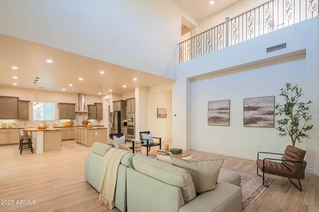 $1,100,000 | 2073 South Navajo Court, Chandler, AZ 85286