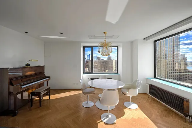 $3,495,000 | 263 West End Avenue, Unit PH22 | Upper West Side